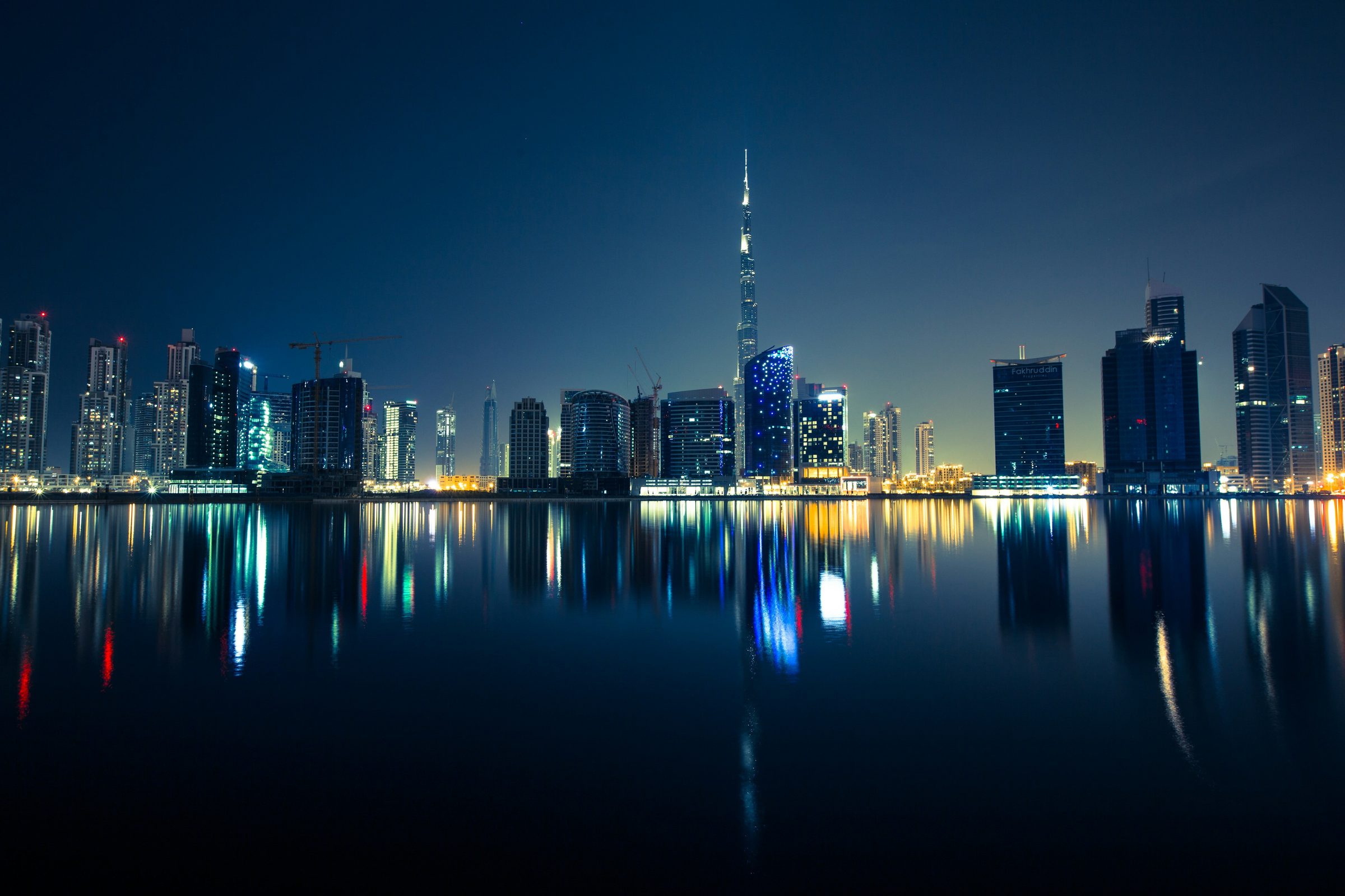 Dubai Marina panorama at night. Photo: Robert Bock / Unsplash